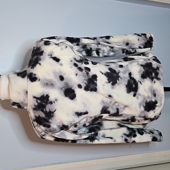 Joe Fresh Women's Black and White Fleece Zip-Up - Picture 4 of 4